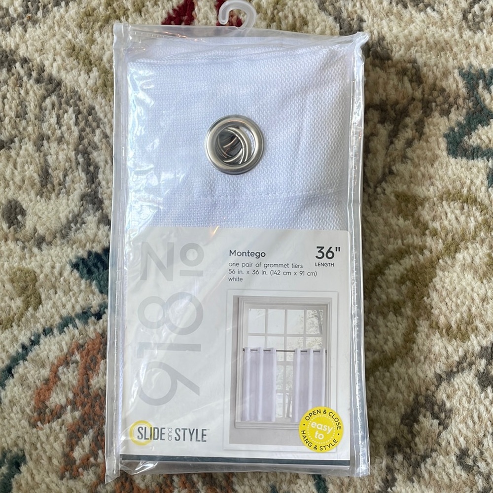 Lichtenberg Montego One Pair Grommet Tiers 36”